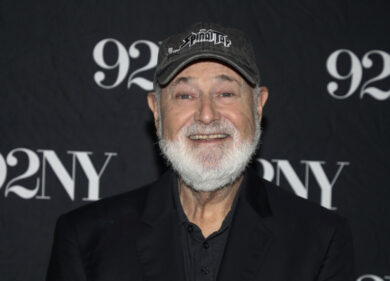 Chi era Rob Reiner, il celebre regista di Hollywood 78enne accoltellato in casa. Ha fatto la storia del cinema