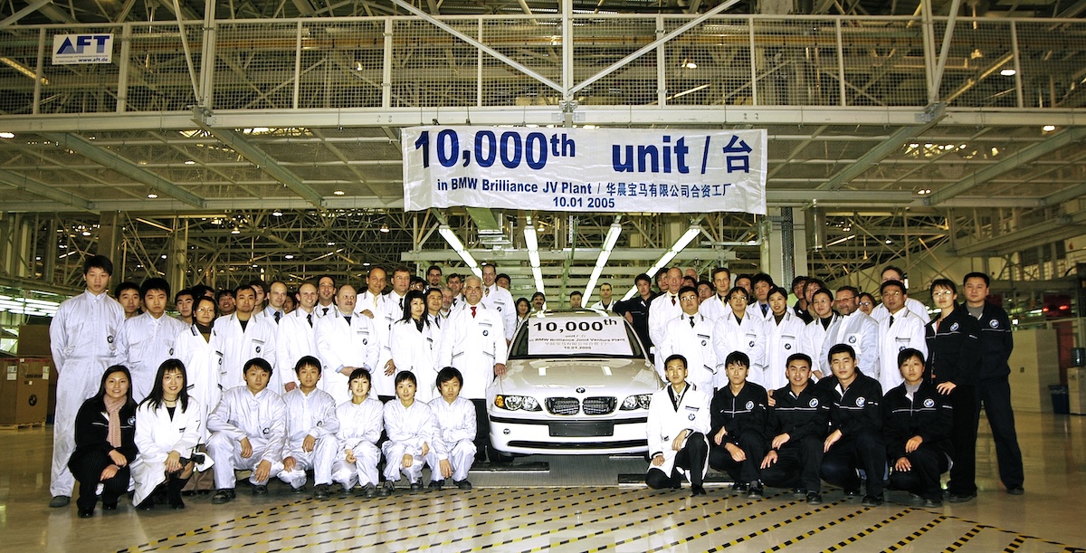 BMW Serie 3, 50 anni e 18 milioni: produzione globale in 4 continenti