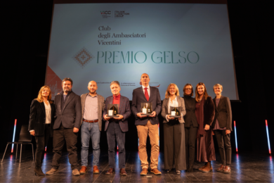IEG, presentato il Premio Gelso a Vicenza durante la cerimonia del Premio Pigafetta 2025