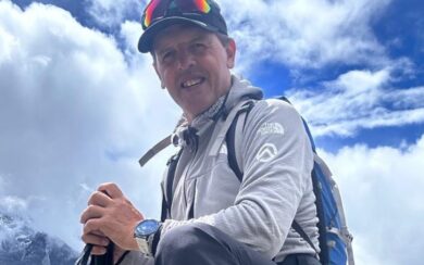 Chi è Simone Moro, l’alpinista dei record colpito da un malore sull’Himalaya