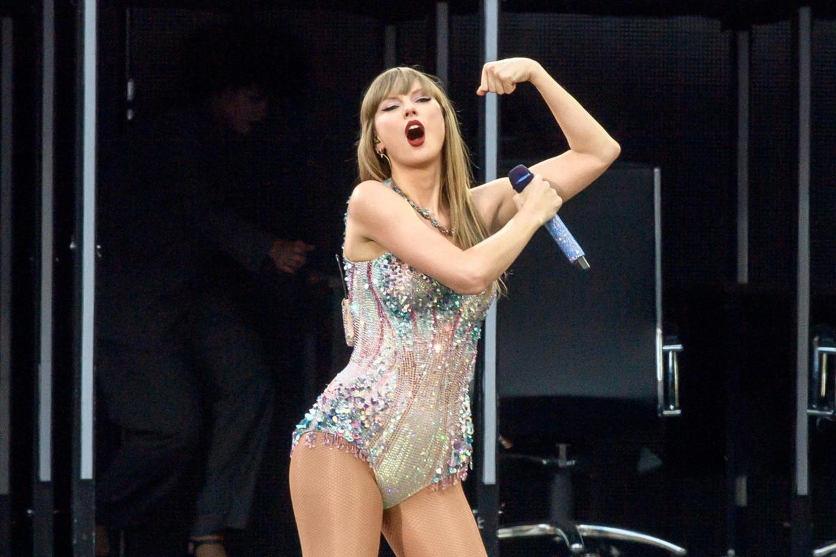 Taylor Swift dona un bonus 197 milioni di dollari ai lavoratori del suo Eras Tour: “Voglio creare un precedente”