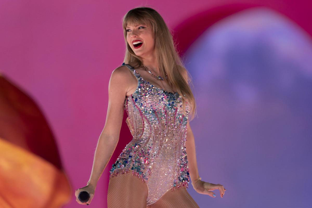 Taylor Swift dona un bonus 197 milioni di dollari ai lavoratori del suo Eras Tour: “Voglio creare un precedente”