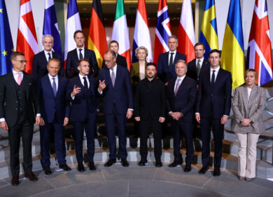 Vertice Berlino, Trump gela Zelensky: “Kiev quel territorio lo ha già perso. Pace? L’antipatia tra i due leader non aiuta”
