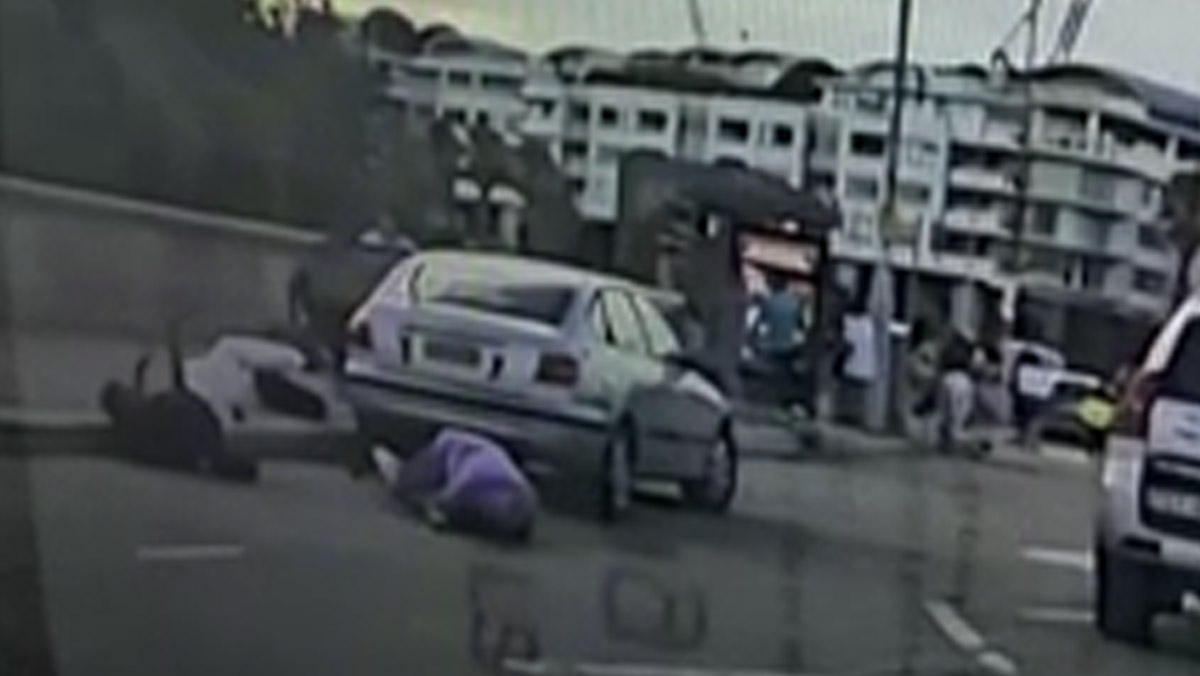 Sparatoria a Sydney, marito e moglie cercano di fermare gli assalitori. Tra i primi a essere uccisi. VIDEO Sparatoria a Sydney, marito e moglie cercano di fermare gli assalitori. Tra i primi a essere uccisi. VIDEO
