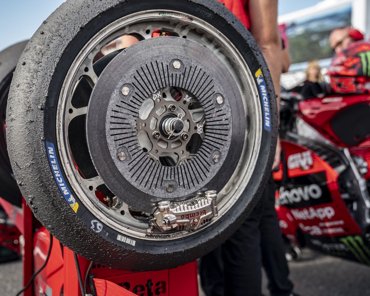 Brembo celebra 50 anni nel Motorsport: superati i 1000 titoli mondiali Brembo celebra 50 anni nel Motorsport: superati i 1000 titoli mondiali