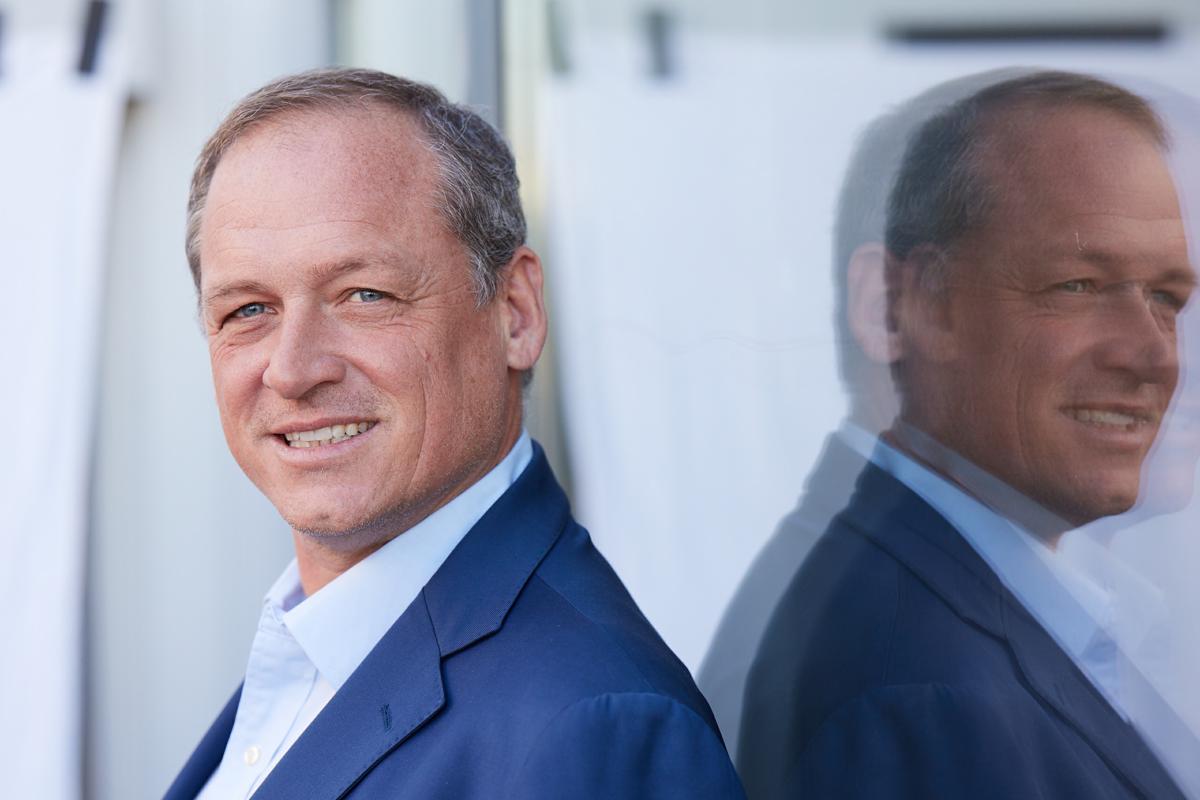 Poltrone, un ex Alitalia è il nuovo Country Manager di Emirates: arriva Marco D’ilario a guidare le operazioni italiane Poltrone, un ex Alitalia è il nuovo Country Manager di Emirates: arriva Marco D’ilario a guidare le operazioni italiane