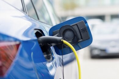 Motus-E sul Pacchetto Auto UE: basta alibi, serve politica industriale