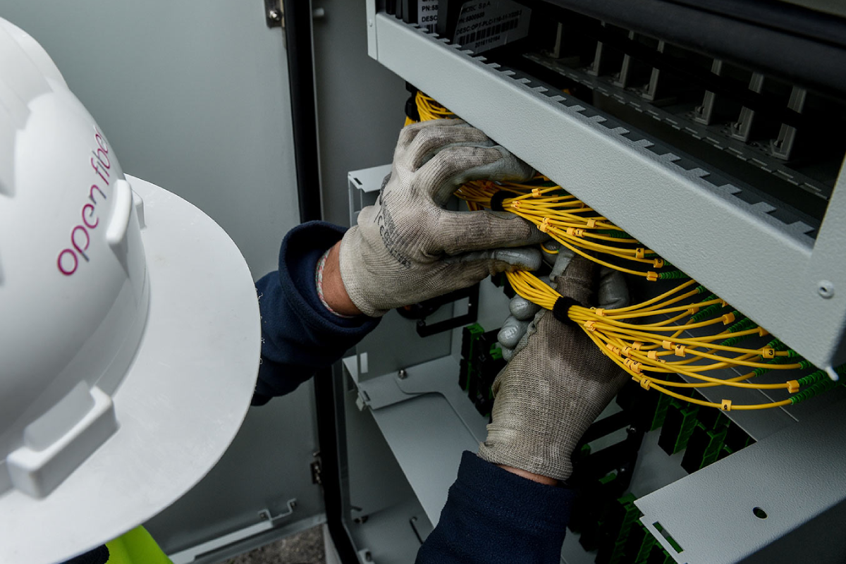 Open Fiber porta la rete FTTH ad Atena Lucana connettendo oltre 400 edifici Open Fiber porta la rete FTTH ad Atena Lucana connettendo oltre 400 edifici