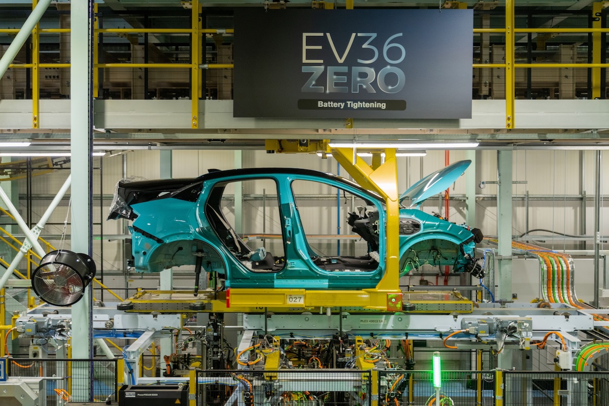 Nissan EV36Zero: parte la rivoluzione elettrica con la nuova LEAF Nissan EV36Zero: parte la rivoluzione elettrica con la nuova LEAF