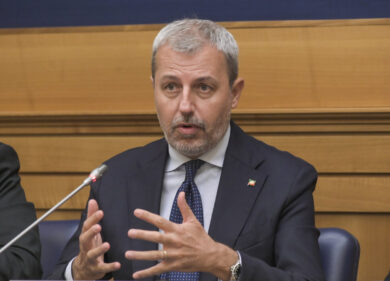 Manovra, Forza Italia non ci sta e replica al leghista Romeo: “Noi favoriti? Falso. Eravamo tutti d’accordo”