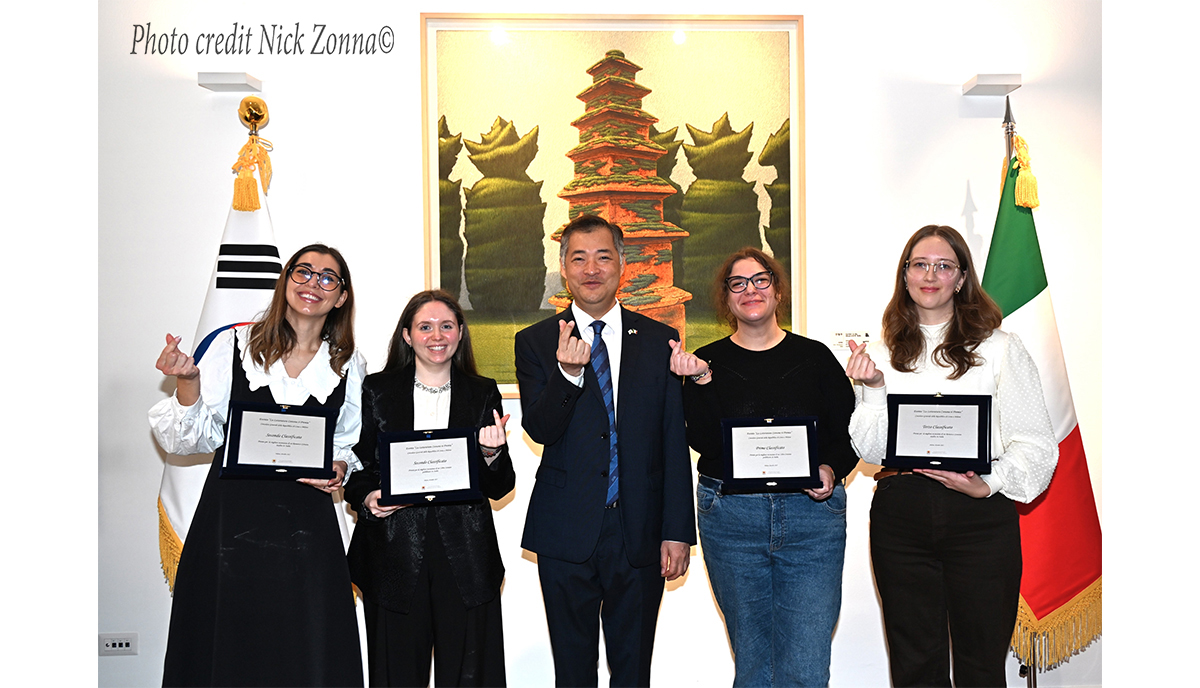 Il Consolato Coreano premia la miglior recensione italiana Il Consolato Coreano premia la miglior recensione italiana