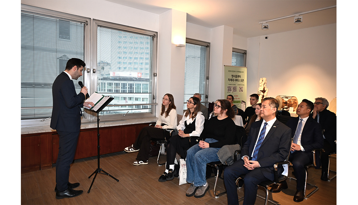 Il Consolato Coreano premia la miglior recensione italiana Il Consolato Coreano premia la miglior recensione italiana
