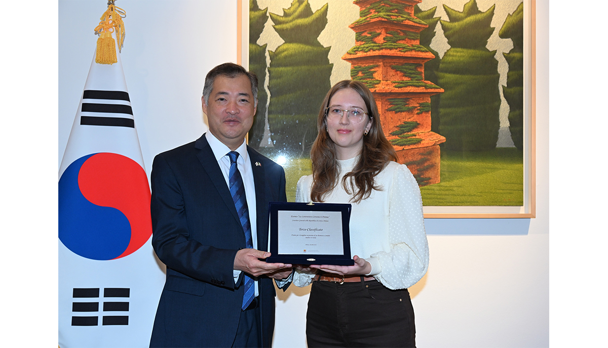 Il Consolato Coreano premia la miglior recensione italiana Il Consolato Coreano premia la miglior recensione italiana