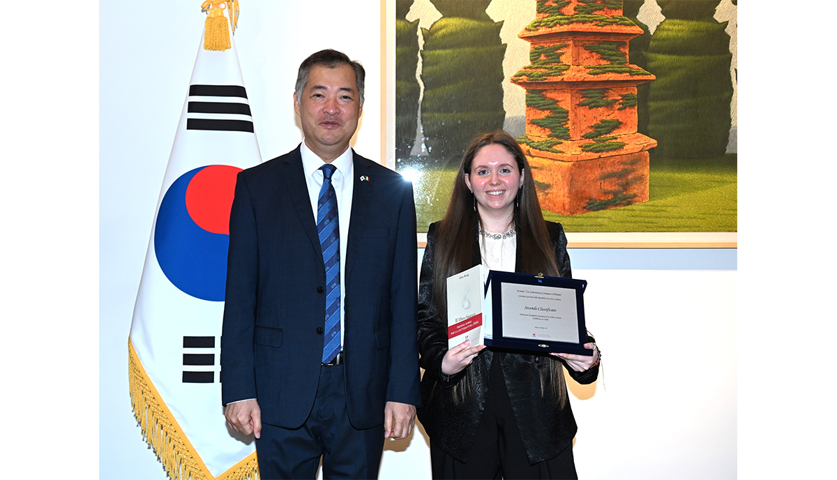 Il Consolato Coreano premia la miglior recensione italiana Il Consolato Coreano premia la miglior recensione italiana