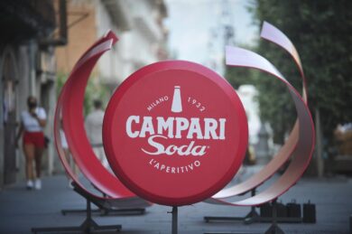 Campari cambia ricetta: il gruppo cede amaro Averna e mirto Zedda Piras per 100 milioni. I dettagli dell’operazione
