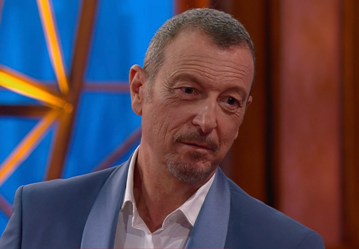 Amadeus, nessun ritorno in Rai. Arriva la nota ufficiale (che gli tira un brutto colpo): “Non è nei piani editoriali” Amadeus, nessun ritorno in Rai. Arriva la nota ufficiale (che gli tira un brutto colpo): “Non è nei piani editoriali”