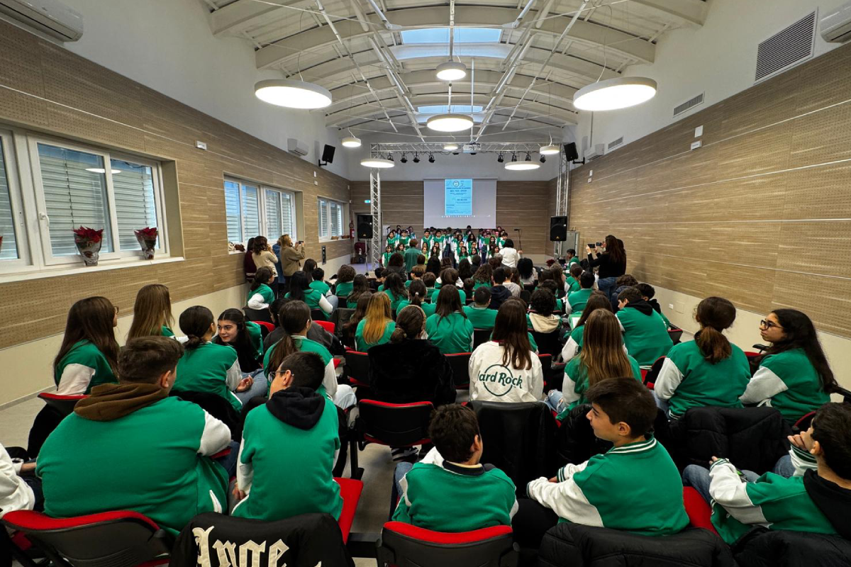 Comune di Noci, intitolato a Gianni Rodari l’auditorium dell’Istituto “Pascoli – Cappuccini” Comune di Noci, intitolato a Gianni Rodari l’auditorium dell’Istituto “Pascoli – Cappuccini”