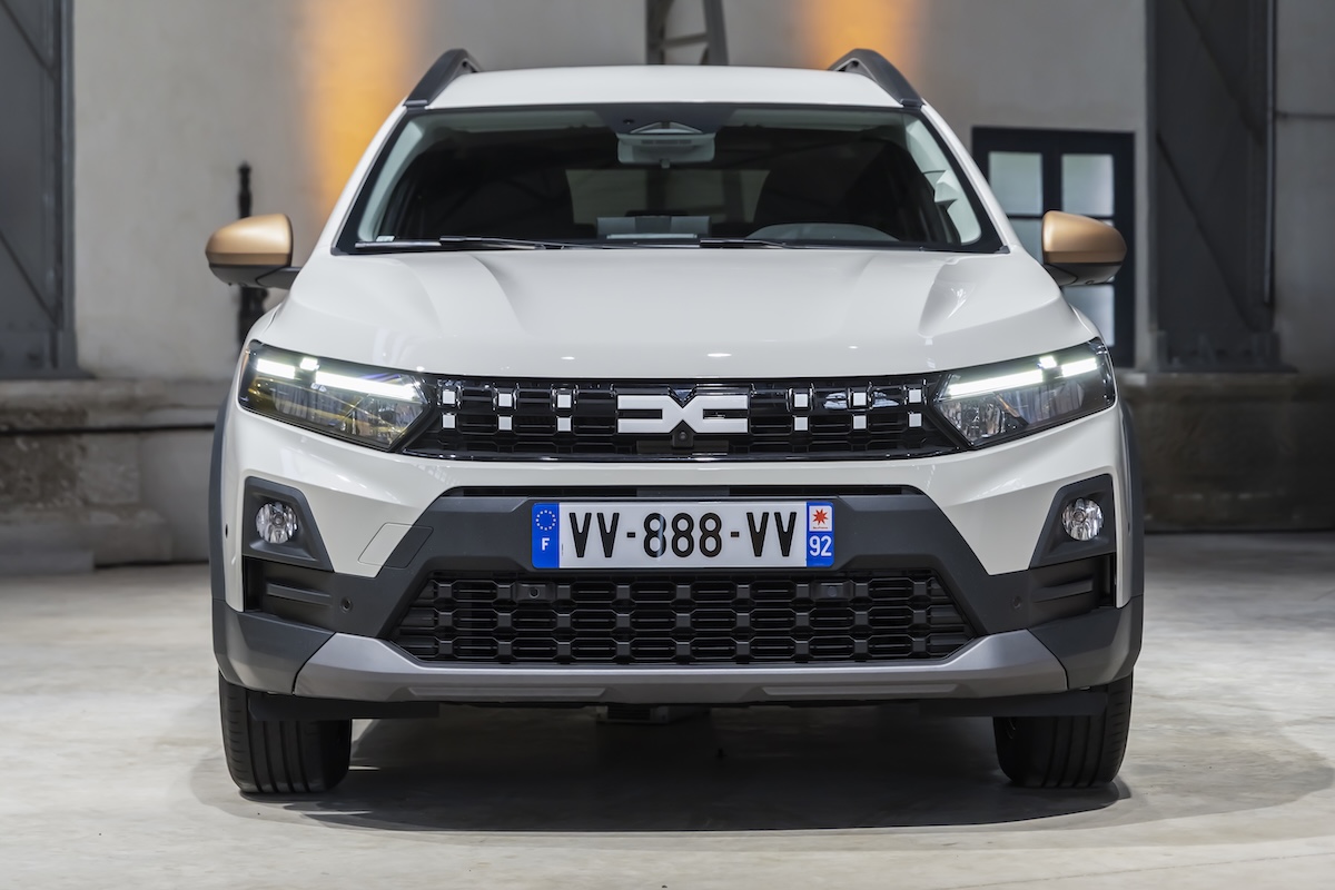 Dacia Jogger 2026: arriva il motore Hybrid 155 e il GPL automatico