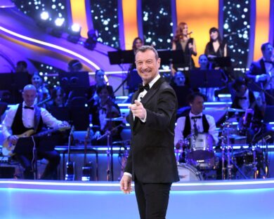 Amadeus pronto a lasciare Warner Bros Discovery e tornare in Rai? Ecco come stanno davvero le cose. Retroscena 