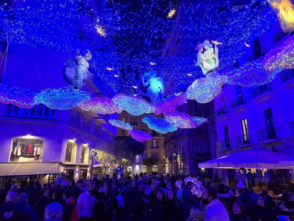 Salerno Luci d’Artista: 20 anni di arte pubblica e innovazione Salerno Luci d’Artista: 20 anni di arte pubblica e innovazione