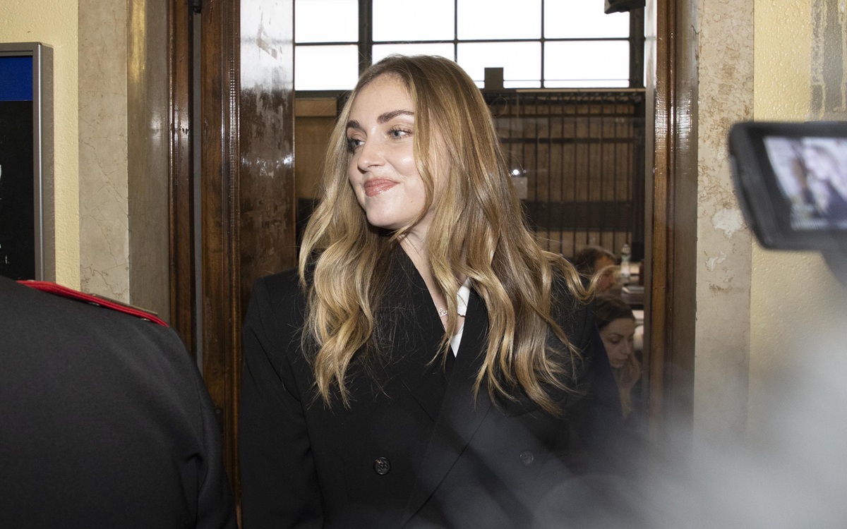 Pandoro-gate, Ferragni in aula: “Sono tranquilla e fiduciosa”. La difesa chiede l’assoluzione Pandoro-gate, Ferragni in aula: “Sono tranquilla e fiduciosa”. La difesa chiede l’assoluzione
