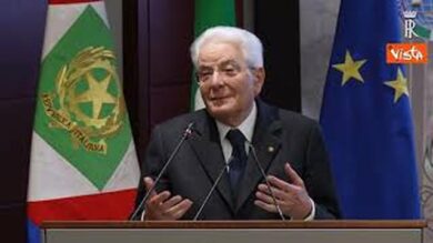 Mattarella al Covi: “Grazie a donne e uomini delle Forze Armate impegnati nelle missioni”