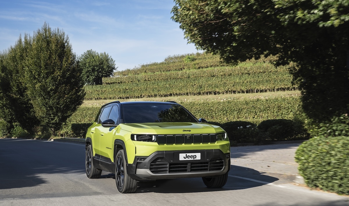 Jeep 2025: un anno da record tra innovazione elettrica e nuovi SUV