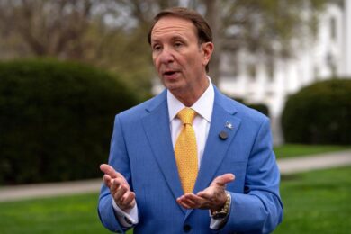 Trump nomina il governatore della Louisiana  Jeff Landry “inviato speciale degli Usa in Groenlandia”