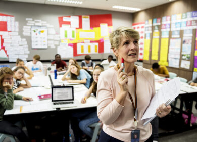 Istruzione, il Consiglio d’Europa condanna l’Italia: “Violati i diritti degli insegnanti di sostegno, contratti precari e poca formazione”