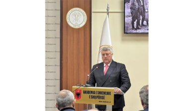 Presentato il Libro del Jani Fullani Baba Faja Martaneshi ( Mustafa Xhani ) Monografia