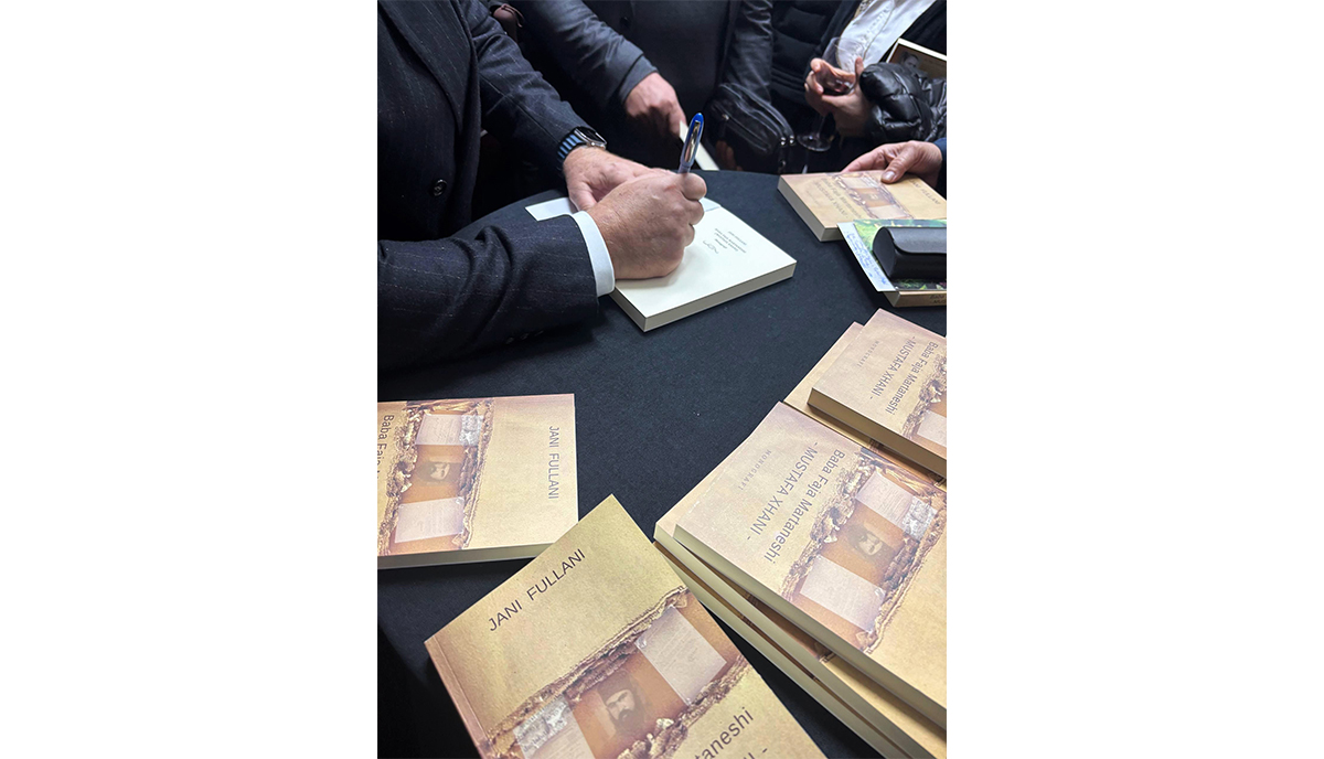 Presentato il Libro del Jani Fullani Baba Faja Martaneshi ( Mustafa Xhani ) Monografia