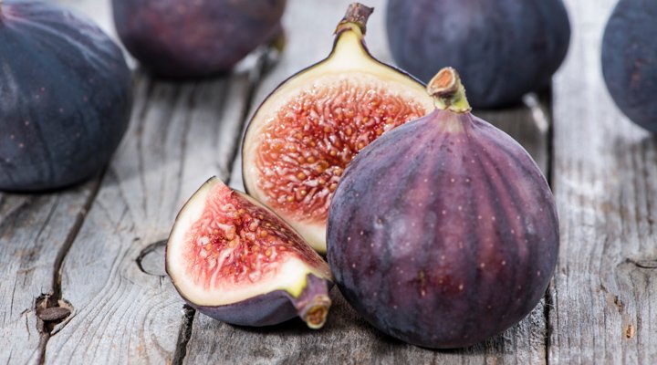 Salento, il Natale fa bene con lupini, carrube e fichi