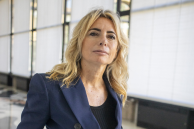 Intesa Sanpaolo al Salone dei Pagamenti 2025: il futuro dei pagamenti digitali attraverso wearable accessibili e inclusivi