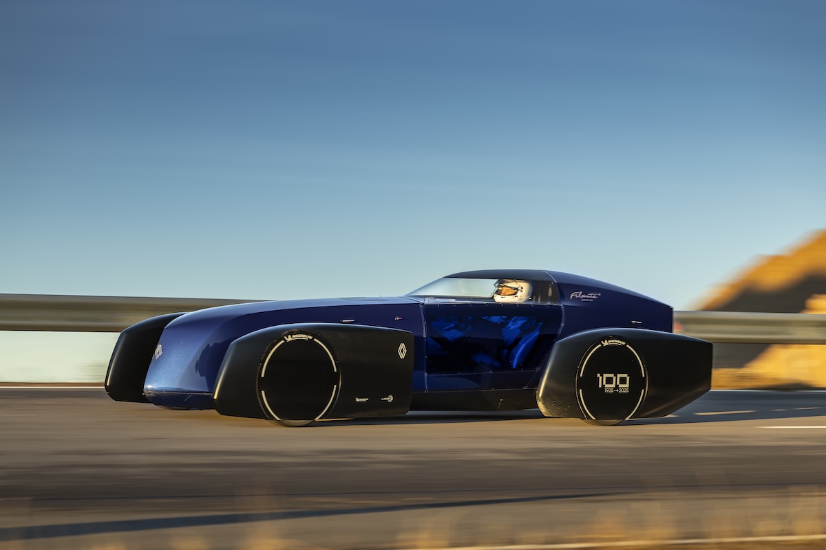 Renault Filante Record 2025: 1000 km in elettrico senza ricarica Renault Filante Record 2025: 1000 km in elettrico senza ricarica