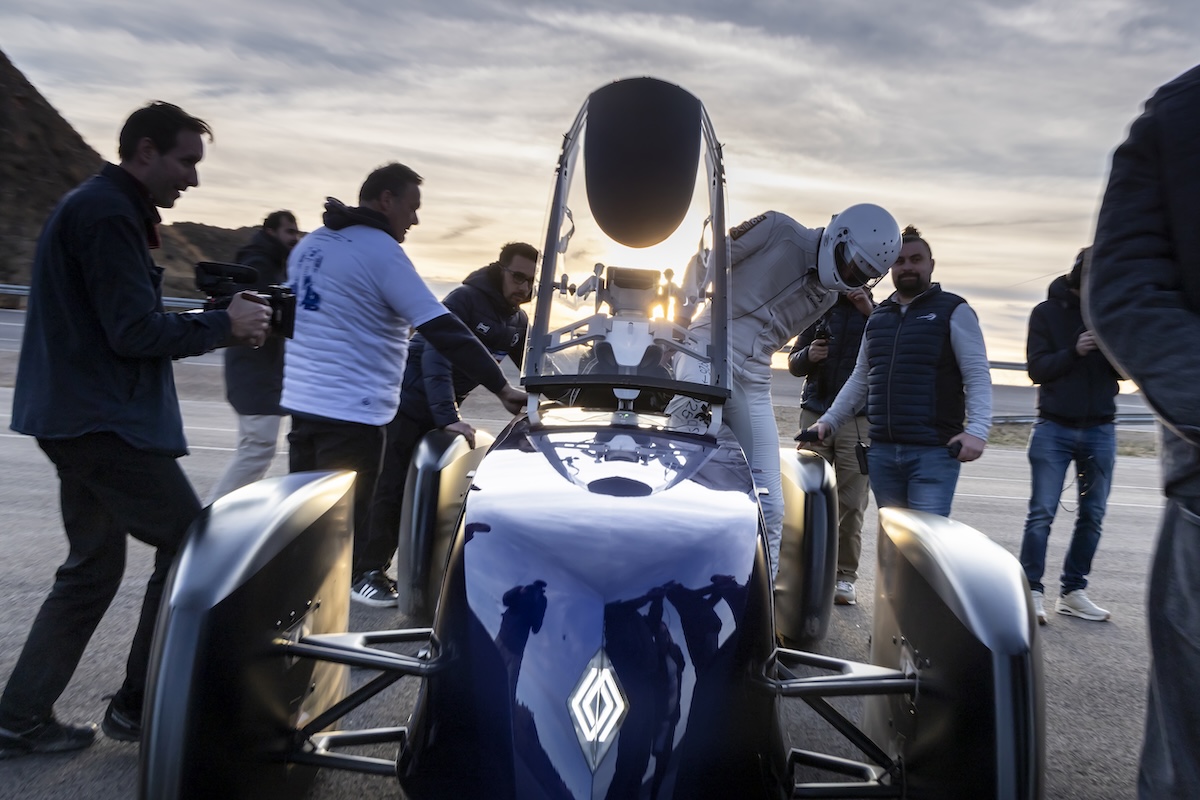 Renault Filante Record 2025: 1000 km in elettrico senza ricarica Renault Filante Record 2025: 1000 km in elettrico senza ricarica