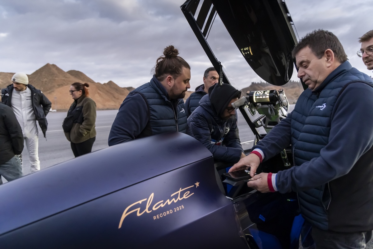 Renault Filante Record 2025: 1000 km in elettrico senza ricarica Renault Filante Record 2025: 1000 km in elettrico senza ricarica
