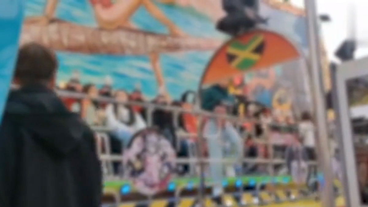 “Faccetta nera” al Luna Park di Sanremo, scoppia il caso: il video del magistrato e la bufera politica “Faccetta nera” al Luna Park di Sanremo, scoppia il caso: il video del magistrato e la bufera politica