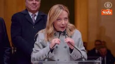 “Vi voglio bene, siamo una famiglia”, gli auguri di Meloni ai dipendenti di Palazzo Chigi
