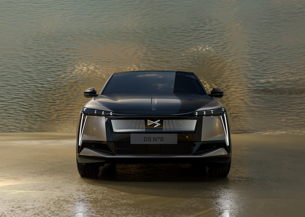 DS Automobiles: design premium e 750 km di autonomia per la N°8