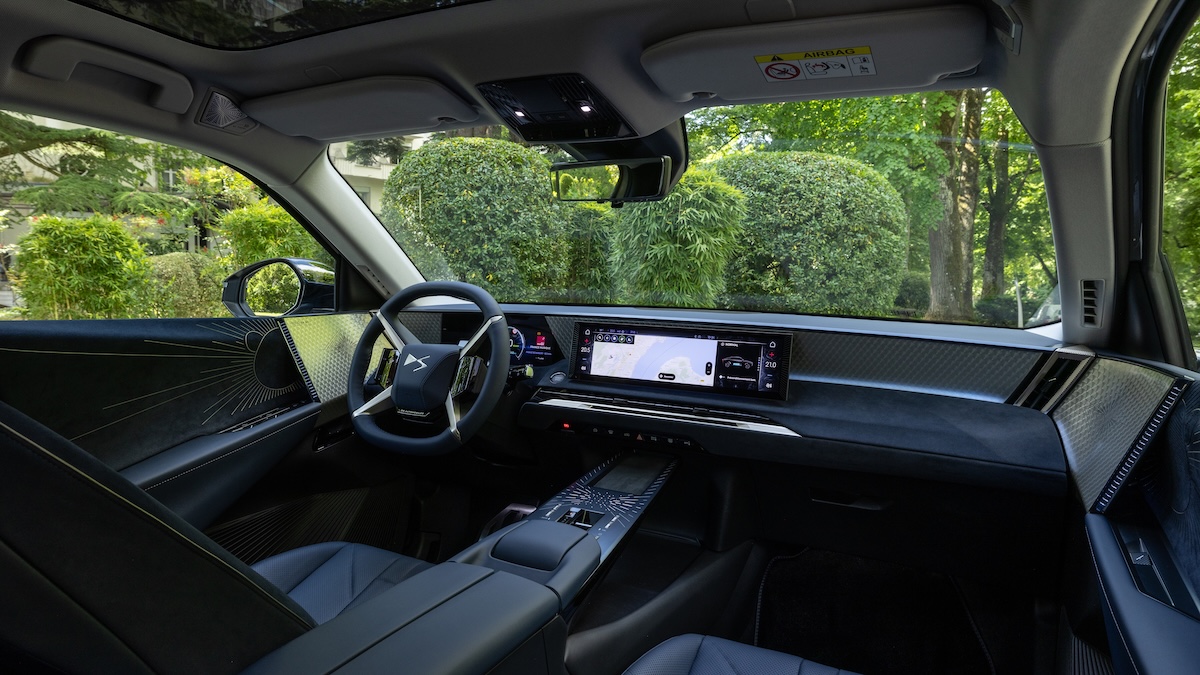 DS Automobiles: design premium e 750 km di autonomia per la N°8