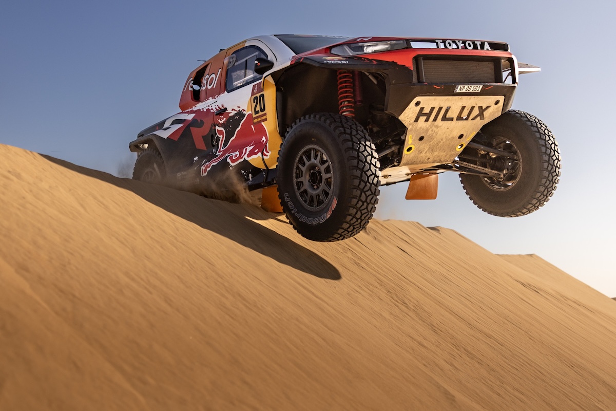 Rally Dakar 2026: Toyota svela il DKR GR Hilux di nuova generazione