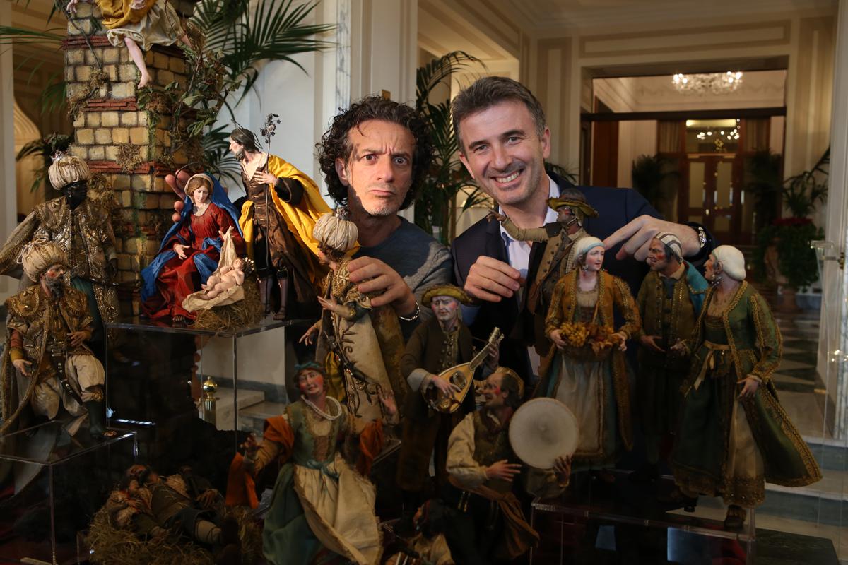 Ascolti tv, Il primo Natale di Ficarra e Picone vince contro Le note di Natale. Scotti vs De Martino? Chi ha vinto il duello di Santo Stefano – Analisi Auditel Ascolti tv, Il primo Natale di Ficarra e Picone vince contro Le note di Natale. Scotti vs De Martino? Chi ha vinto il duello di Santo Stefano – Analisi Auditel