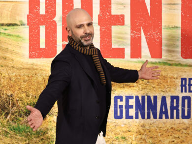 Buen Camino vola al box office: sfiorati i 14 milioni in due giorni. L’ironia di Zalone supera Avatar