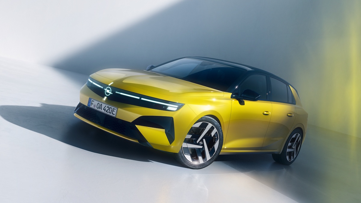 Opel Mokka GSE e Astra: il futuro elettrico debutta a Bruxelles 2026