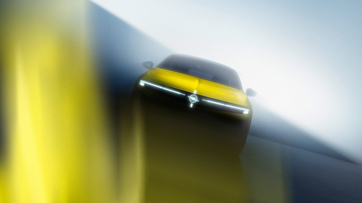Opel Mokka GSE e Astra: il futuro elettrico debutta a Bruxelles 2026