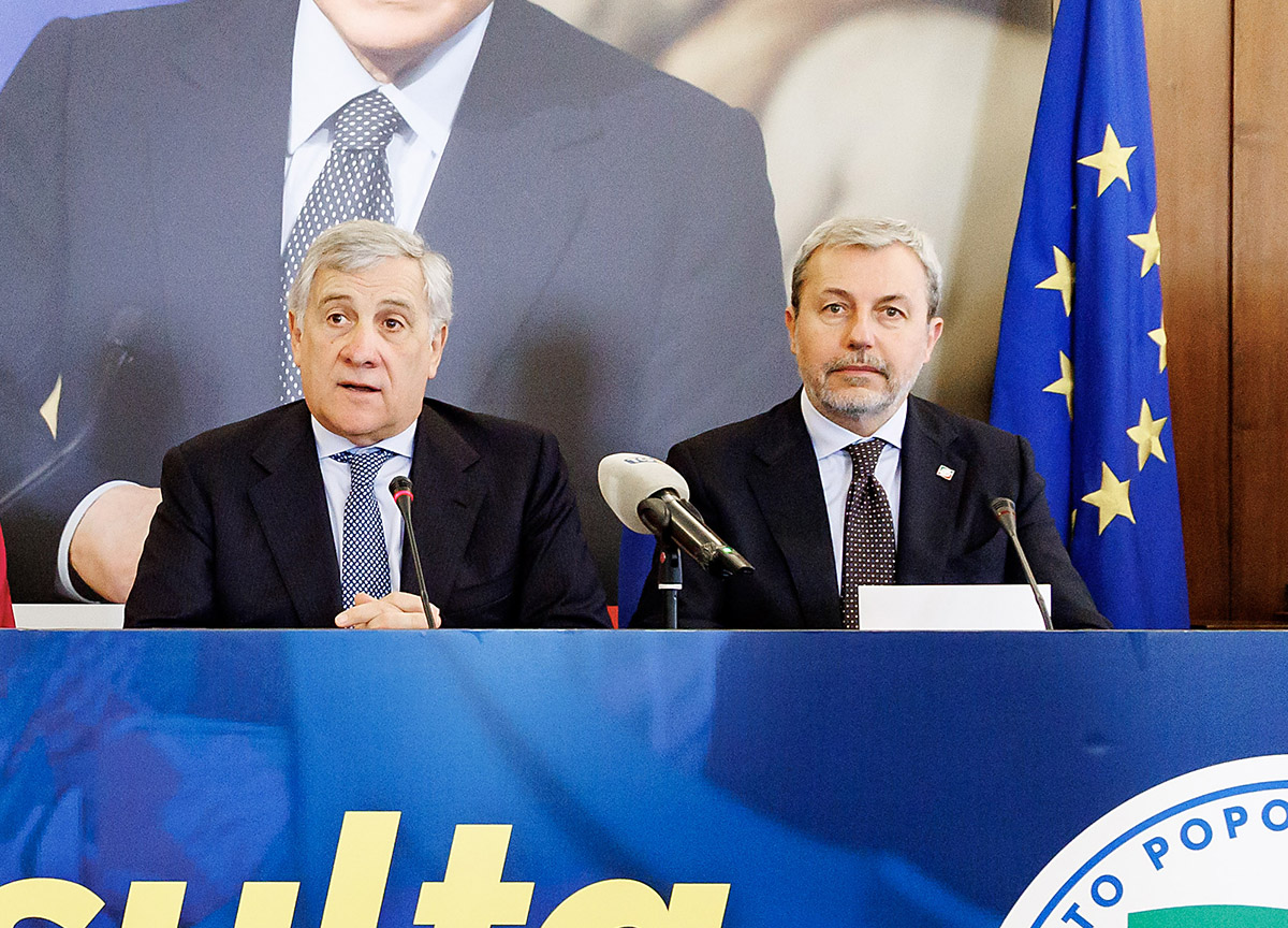 Legge elettorale, Forza Italia annuncia: “Accordo nel Centrodestra. Modello Regionali, cancellati i collegi uninominali” Legge elettorale, Forza Italia annuncia: “Accordo nel Centrodestra. Modello Regionali, cancellati i collegi uninominali”