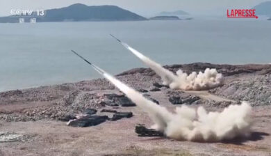 Taiwan, la Cina avvia le esercitazioni militari ma con munizioni vere. La risposta: dispiegate navi da guerra
