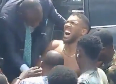 Anthony Joshua, gravissimo incidente stradale a pochi giorni dal match contro Jake Paul: “ferite lievi”. Morti due uomini