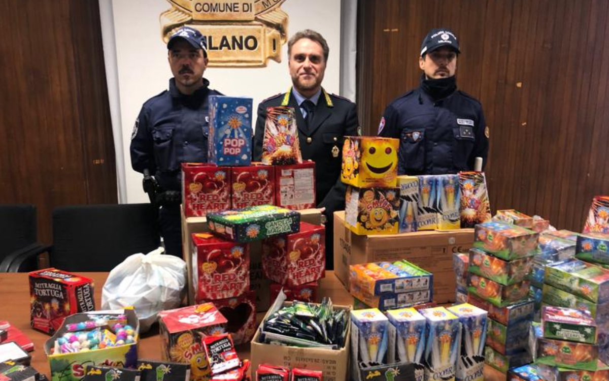 Sequestrati 250 chili di fuochi d’artificio illegali a Legnano: denunciato un 29enne Sequestrati 250 chili di fuochi d’artificio illegali a Legnano: denunciato un 29enne