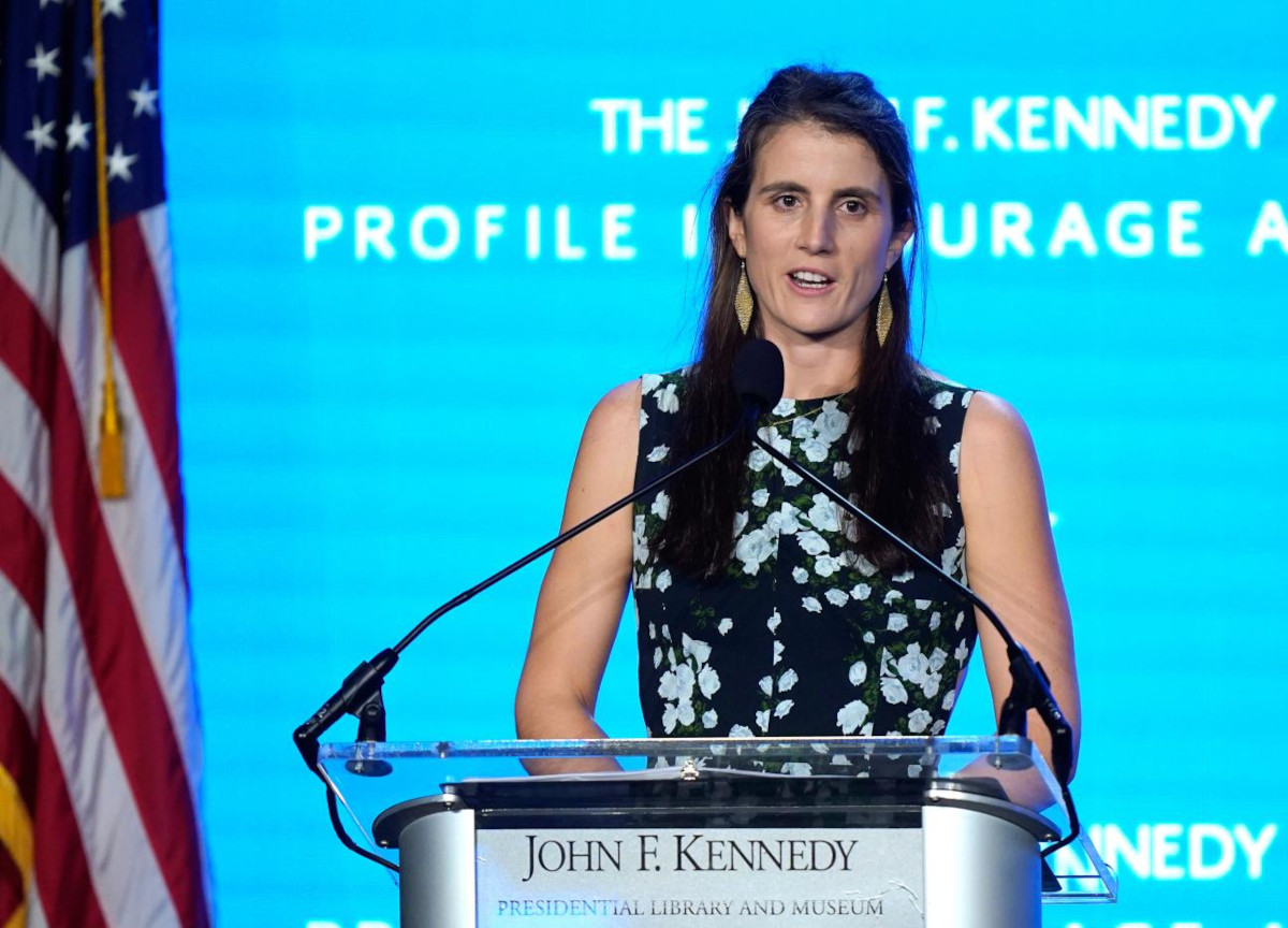 Kennedy, la “maledizione” infinita: morta la nipote di JFK a 35 anni. Fatale una leucemia mieloide acuta Kennedy, la “maledizione” infinita: morta la nipote di JFK a 35 anni. Fatale una leucemia mieloide acuta